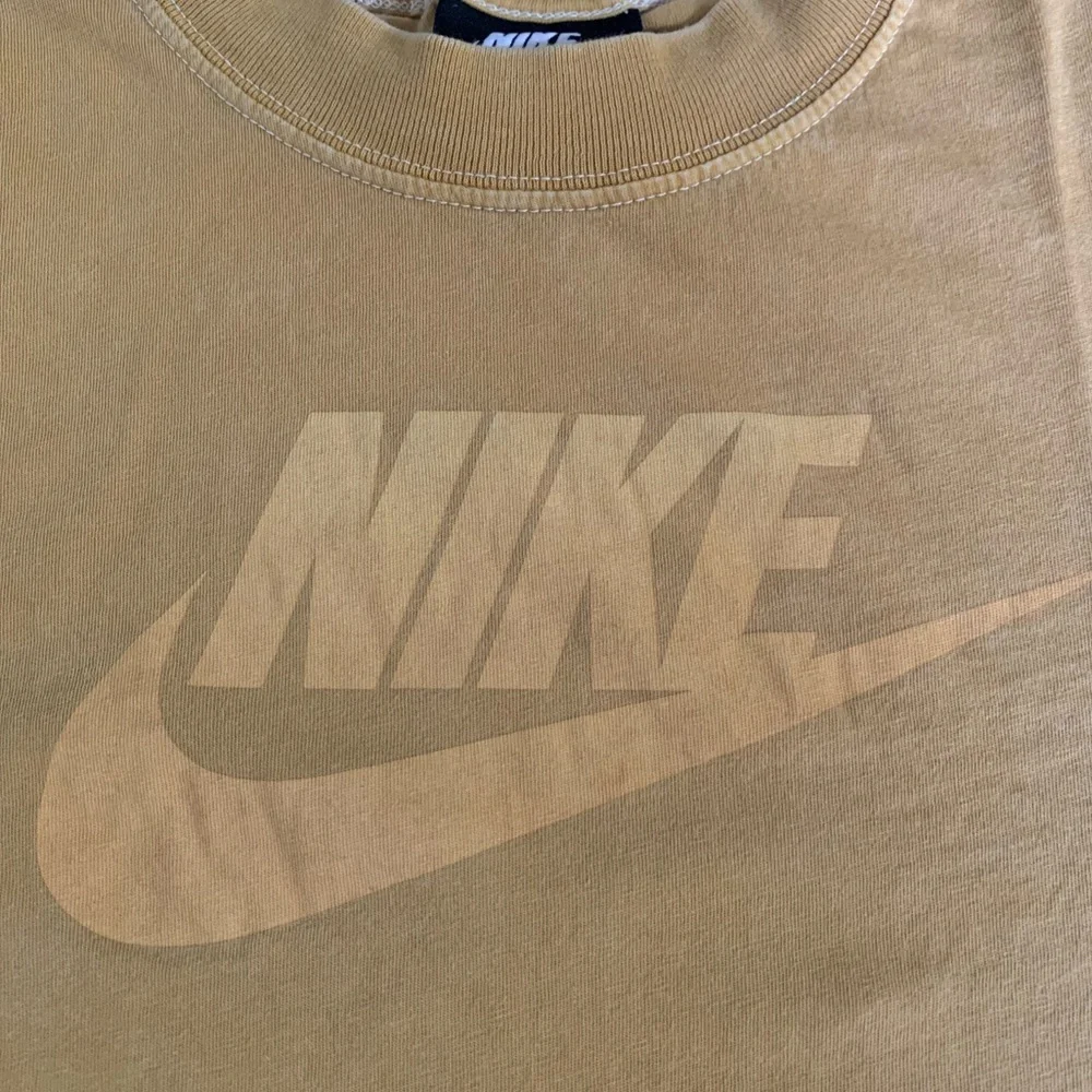 Oversized Graphic T-Shirt - Picture 2 of 5
